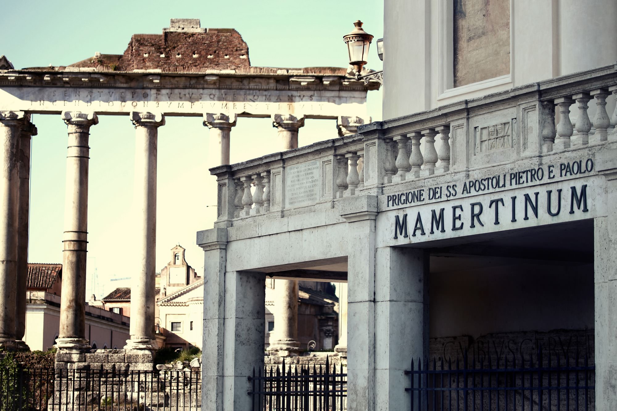 Mamertine Prison, Colosseum, Roman Forum, and Palatine Hill + Open Bus Panoramic Tour One Run