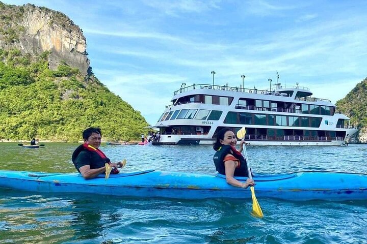 LE THEATRE Cruises – The Wonder on Halong Bay 2 Days 1 Night
