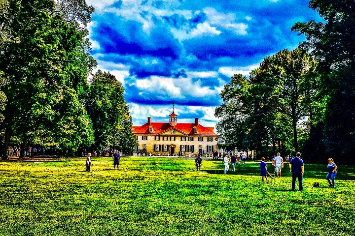 Private Tour of Mount Vernon by Van with Guided Mansion Tour Private Tour of Mount Vernon by Van with Guided Mansion Tour