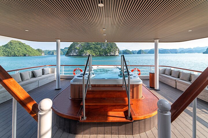 IRIS CRUISE – 5 Star Day Cruise – Halong Bay 1 Day – JACUZZI POOL