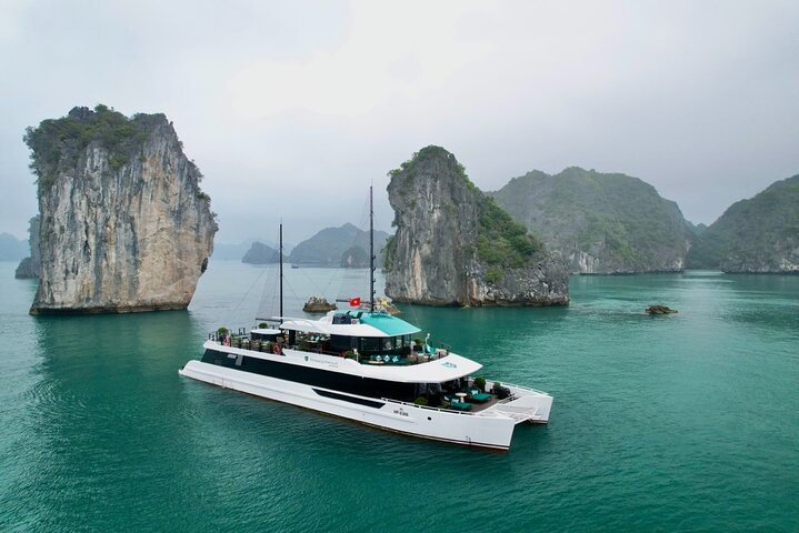 The Halong Catamaran Luxury Day Cruise with Pick up