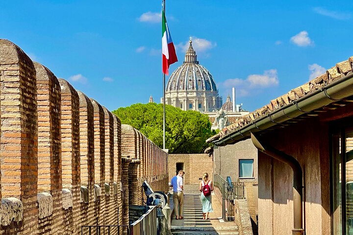 Exclusive Private Tour: Vatican Museums, Sistine Chapel & Castel Sant’Angelo