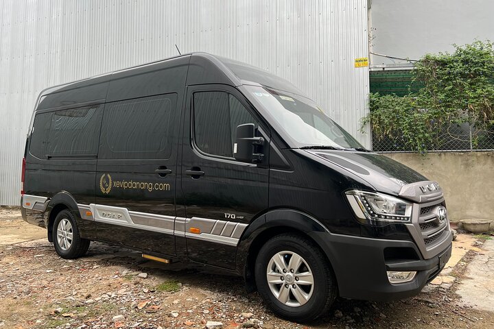Limousine car hire & driver — The Best Way to Arrive in Danang
