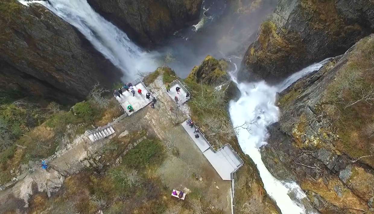Private guided tour – Hardangerfjord, Voss Gondola & 4 Great Waterfalls