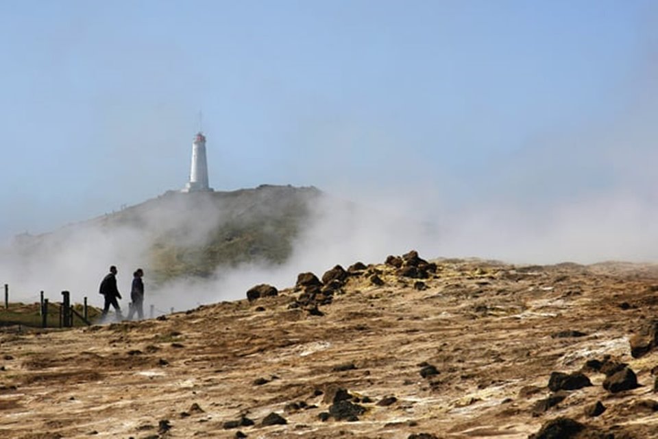 Private Luxury Moonwalk Tour at Reykjanes 7h