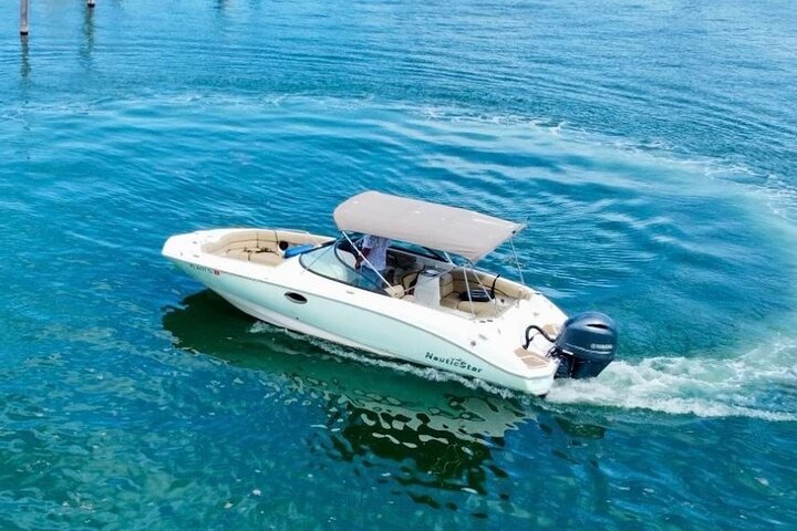 Miami Private Sunset Speedboat for up to 6 People Miami Private Sunset Speedboat for up to 6 People