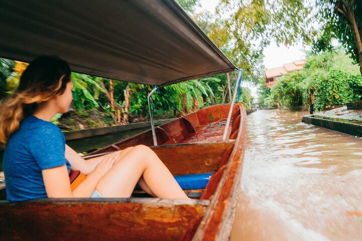Damnoen Saduak Floating Market & Maeklong Railway Market Tour