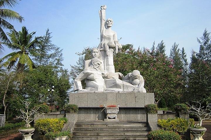 Da Nang: MY LAI MASSACRE MEMORIAL FULL-DAY TOUR