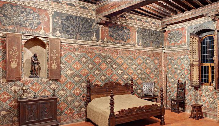 Palazzo Davanzati Skip the Line Entrance Tickets HO