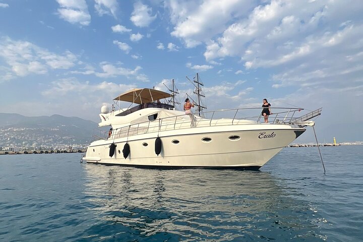 All-Inclusive Private Luxury Yacht Tour in Alanya.