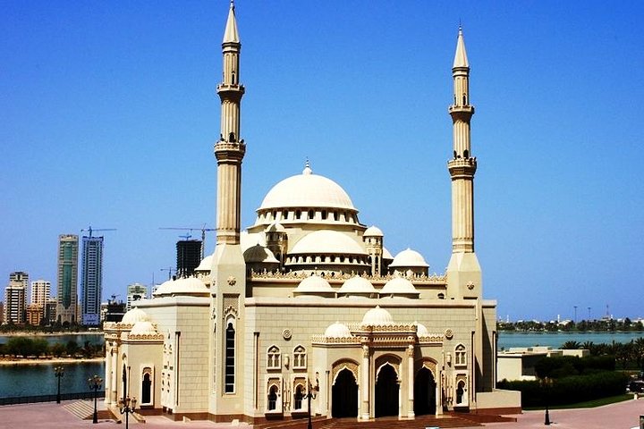 Sharjah City Sightseeing Tour – The Pearl of the Gulf