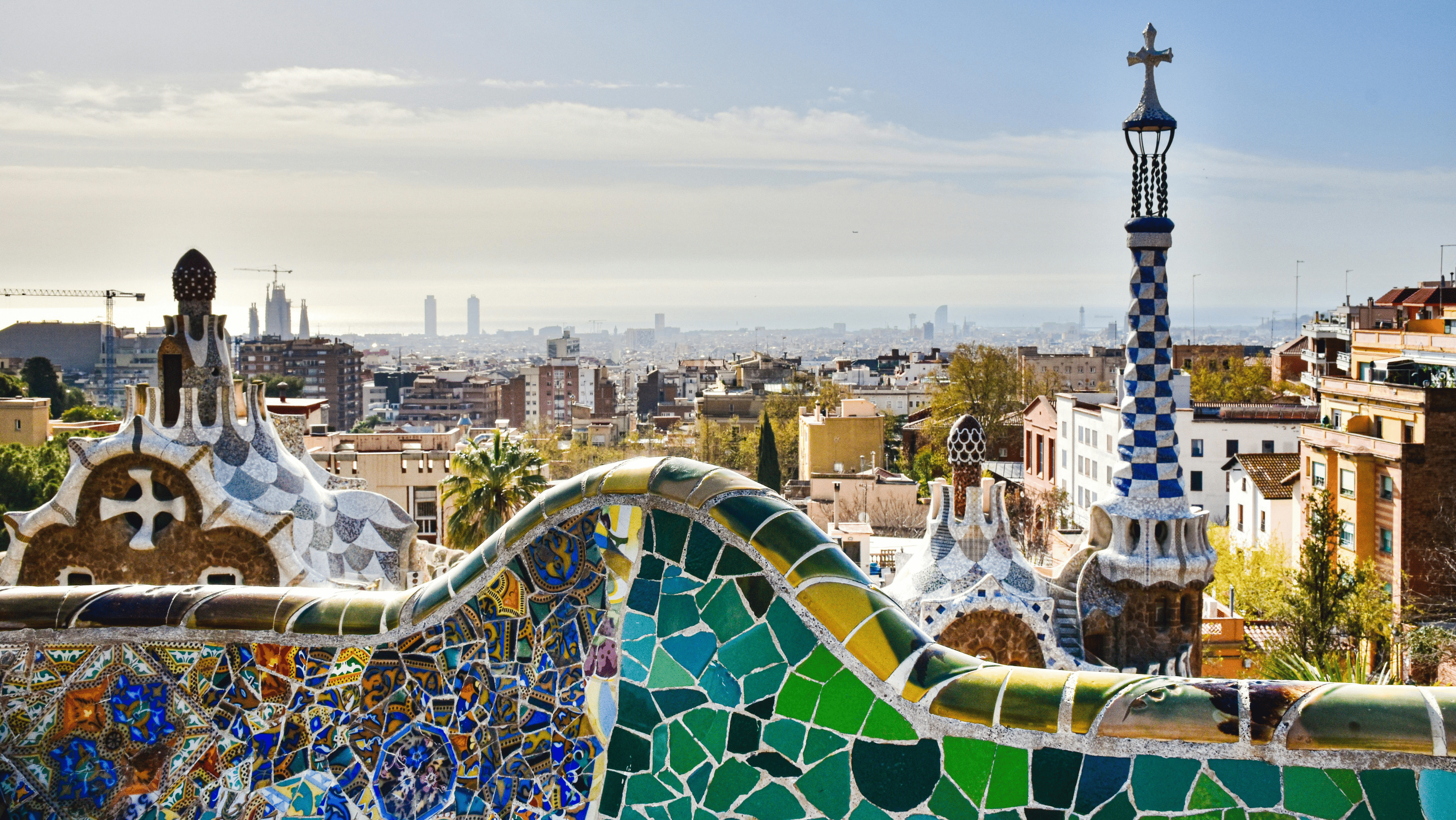 Barcelona Old City Walking Tour + 1H Boat Cruise