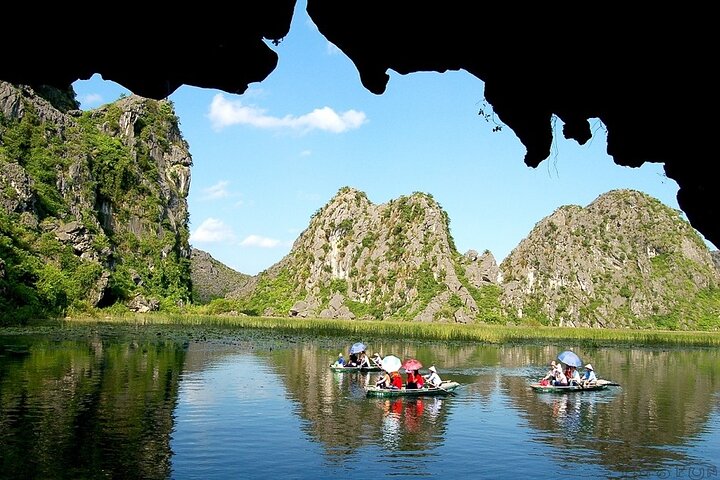 Small-Group Hoa Lu – Tam Coc Day Tour from Hanoi