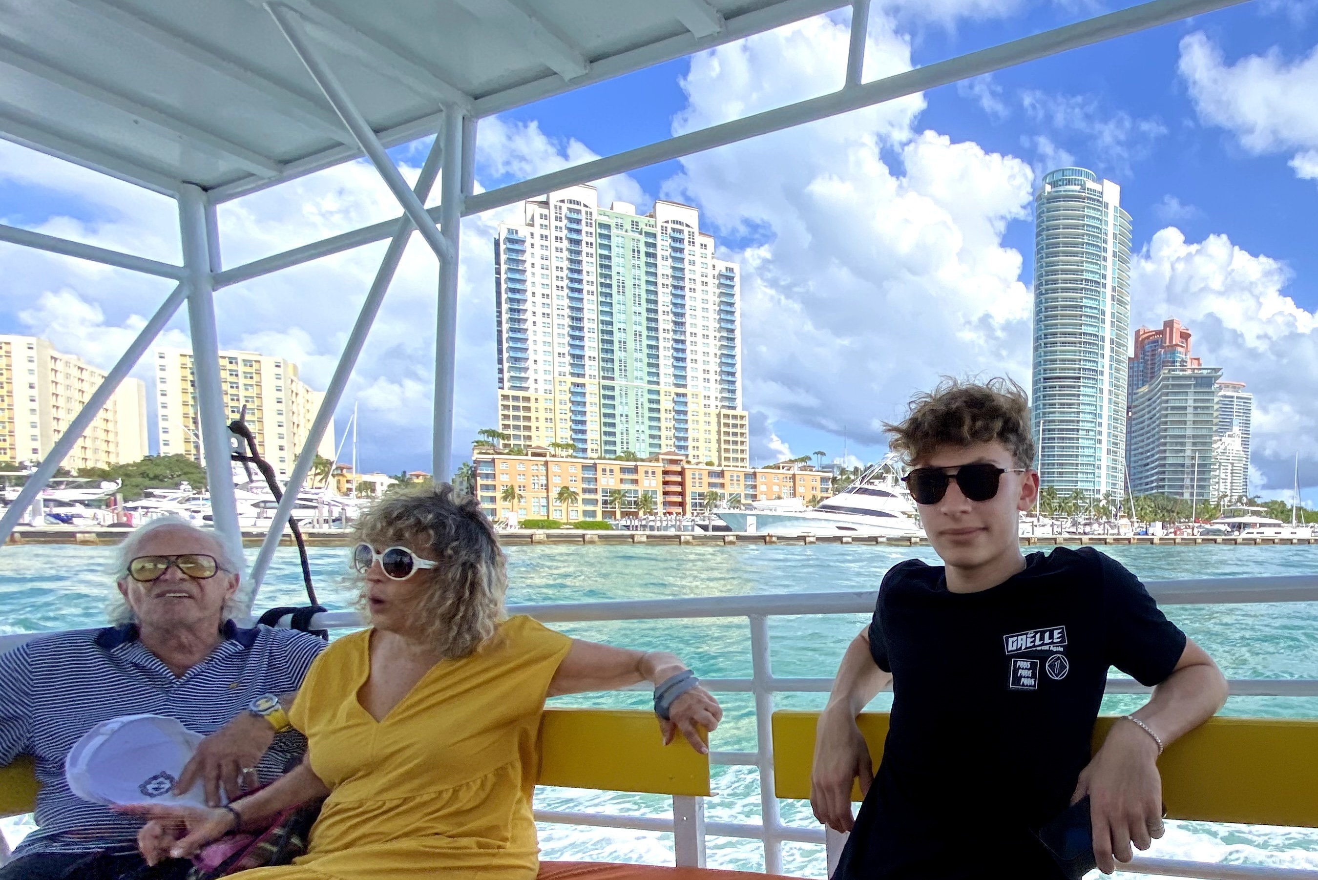 South Beach: Cruise of Millionaire’s Homes & Miami Skyline South Beach: Cruise of Millionaire’s Homes & Miami Skyline