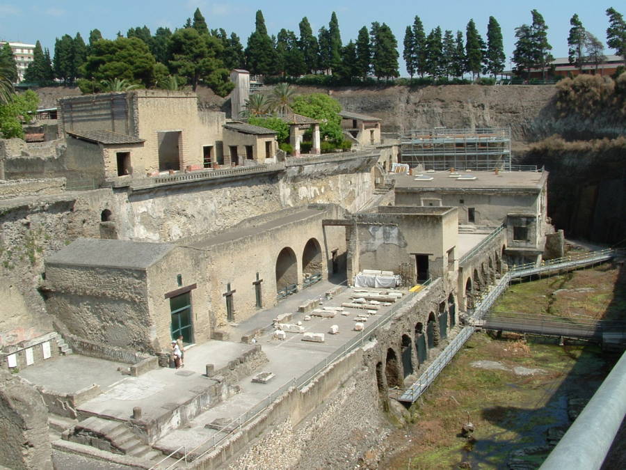 Pompei Ercolano Mt Vesuvio and winery tour
