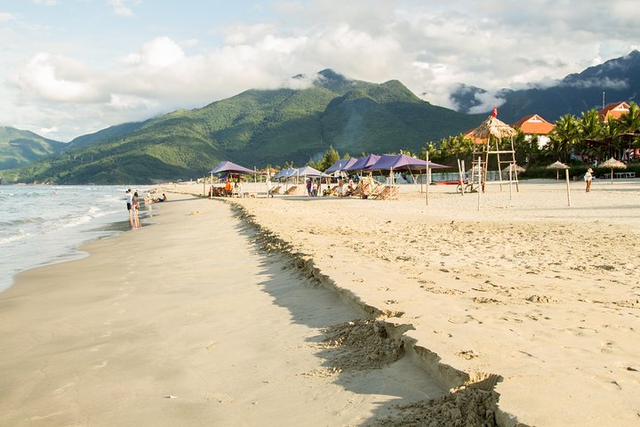 Hoi An: MARBLE MOUNTAINS AND LANG CO BEACH FULL-DAY JOURNEY