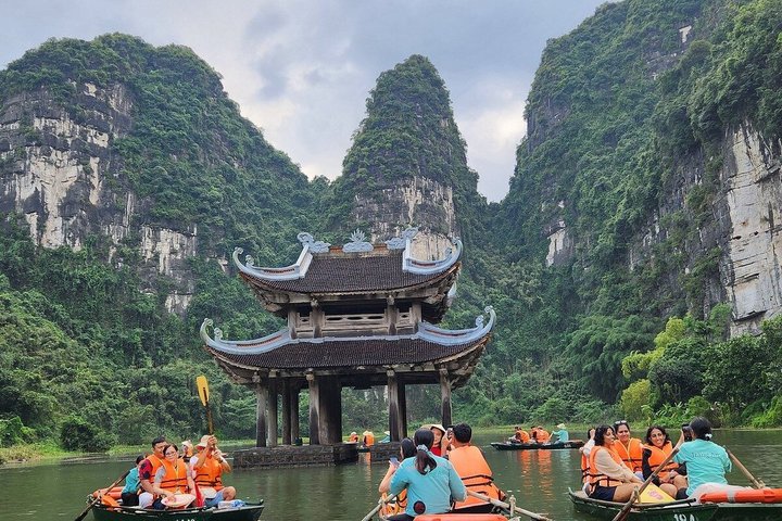 Mua Cave Local Famer’s House Trang An Luxury Day Tour (Max 9 Pax)