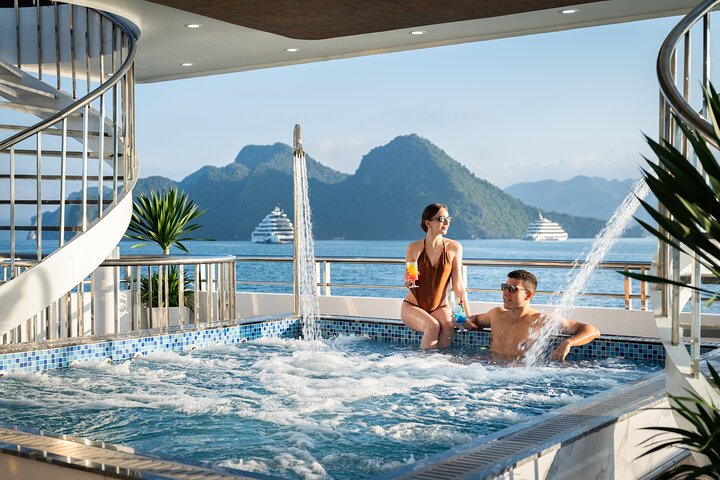 6 Hours Luxury Ha Long Bay Cruise with Buffet, Cave & Kayaking