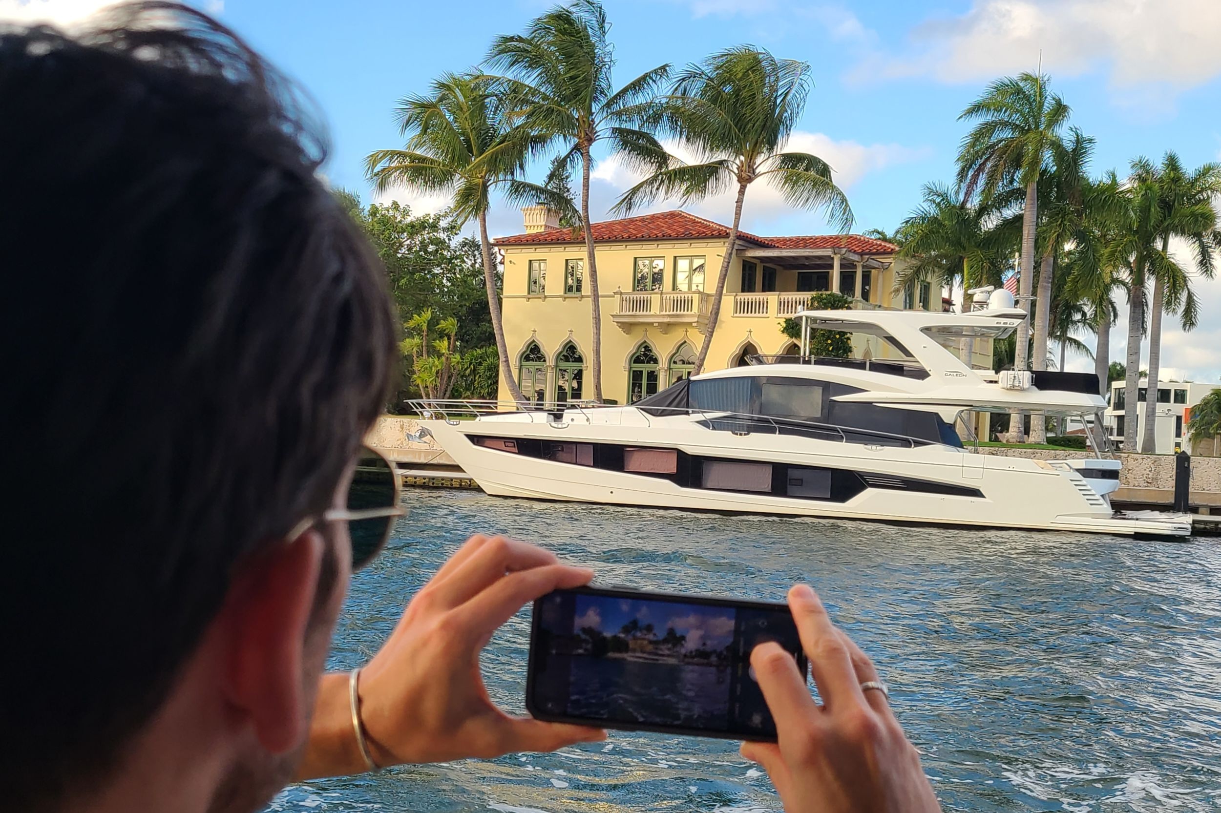 Fort Lauderdale: Millionaire’s Homes and Megayachts Cruise + Free Drink