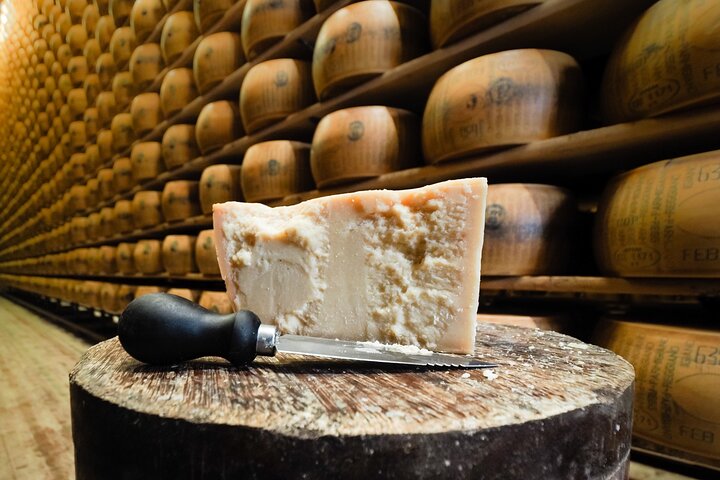 Parmesan Cheese&Vinegar tastings Shore Excursions From La Spezia Parmesan Cheese&Vinegar tastings Shore Excursions From La Spezia