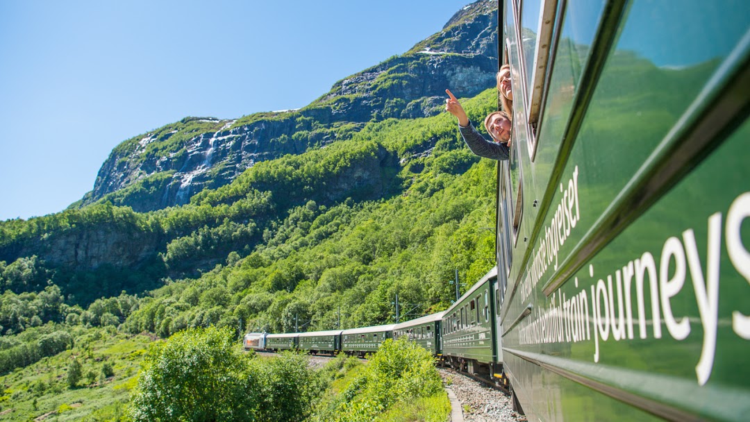Private guided Bergen to Oslo, Viking Village, Nærøyfjord Cruise & Flåm Railway