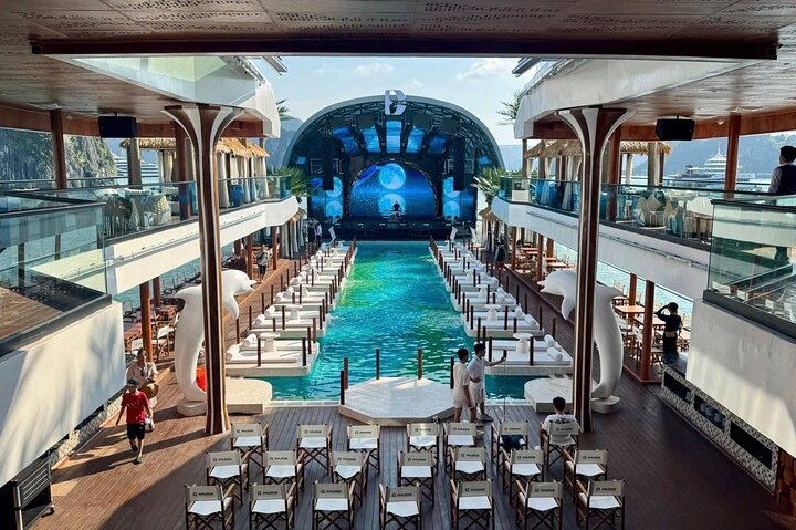 Ha Long Ultra-Luxury Day Cruise with Pool , Music & Buffet Lunch
