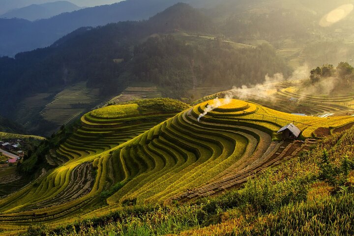 Exploring Charming Sapa Town – Bac Ha Market – Local activities in 2 Days 3 nights