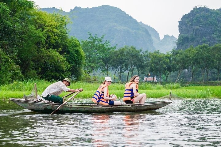 Ninh Binh Private Day Trip from Hanoi to Hoa Lu Tam Coc Ninh Binh Private Day Trip from Hanoi to Hoa Lu Tam Coc