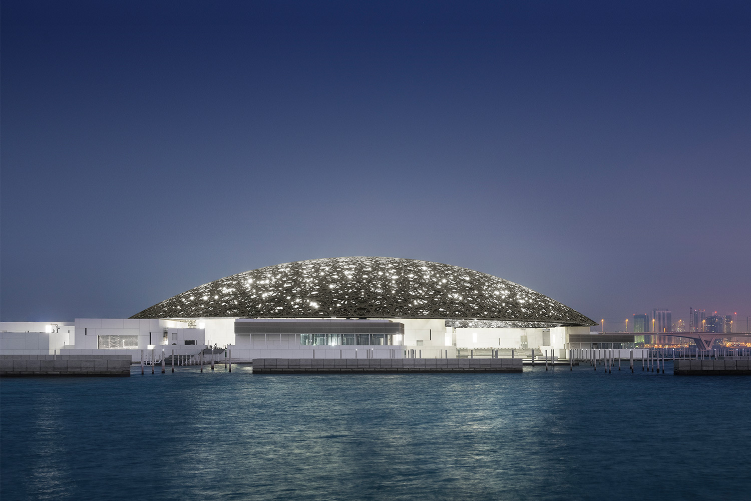 From Dubai: Louvre Museum Tickets with Return Transfer