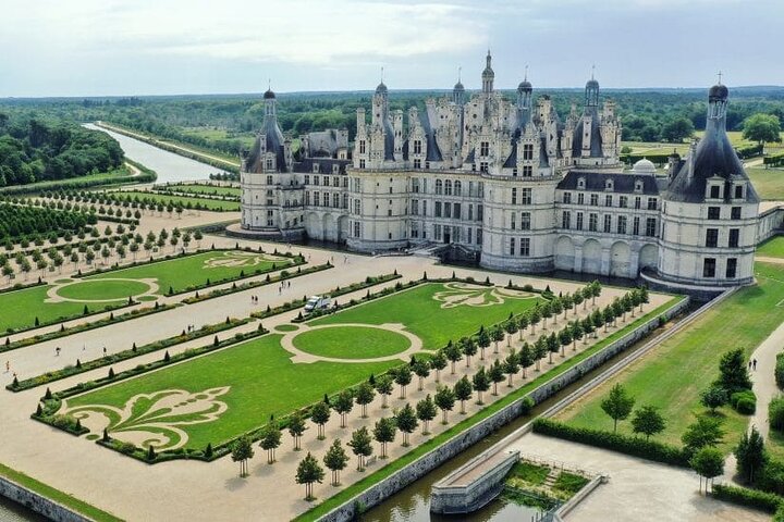 Loire Valley 3 Best Castles and Wine Tasting Private from Paris Loire Valley 3 Best Castles and Wine Tasting Private from Paris