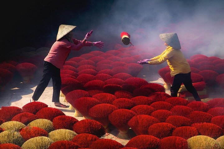 Luxury Private Tour from Hanoi: Incense Village, Hoa Lu & Tam Coc Luxury Private Tour from Hanoi: Incense Village, Hoa Lu & Tam Coc