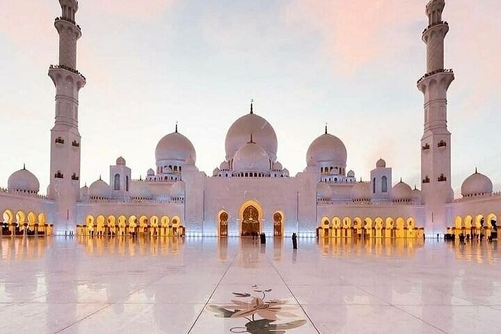 Abu Dhabi City Tour :Qasr Al Watan, Emirates Palace, Mosque Abu Dhabi City Tour :Qasr Al Watan, Emirates Palace, Mosque