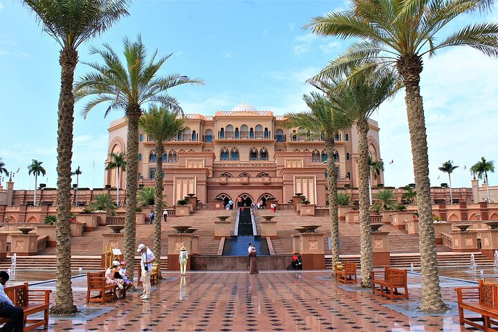 Dubai To Abu-Dhabi Tour:Grand Mosque, Emirates Palace & Corniche Dubai To Abu-Dhabi Tour:Grand Mosque, Emirates Palace & Corniche