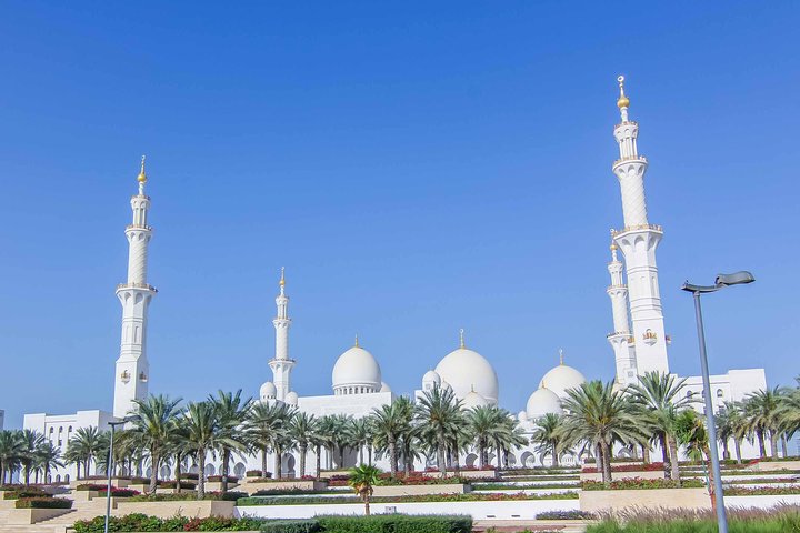 Private Abu Dhabi highlights with Louvre Museum & Grand Mosque with 5* lunch Private Abu Dhabi highlights with Louvre Museum & Grand Mosque with 5* lunch