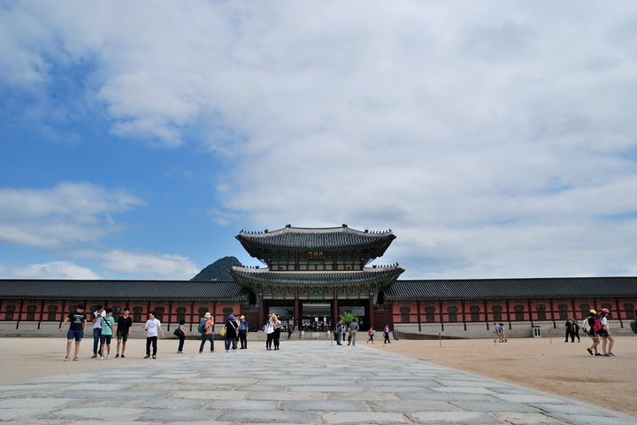 From Seoul: 8 Hours Private tour with top attractions in Seoul