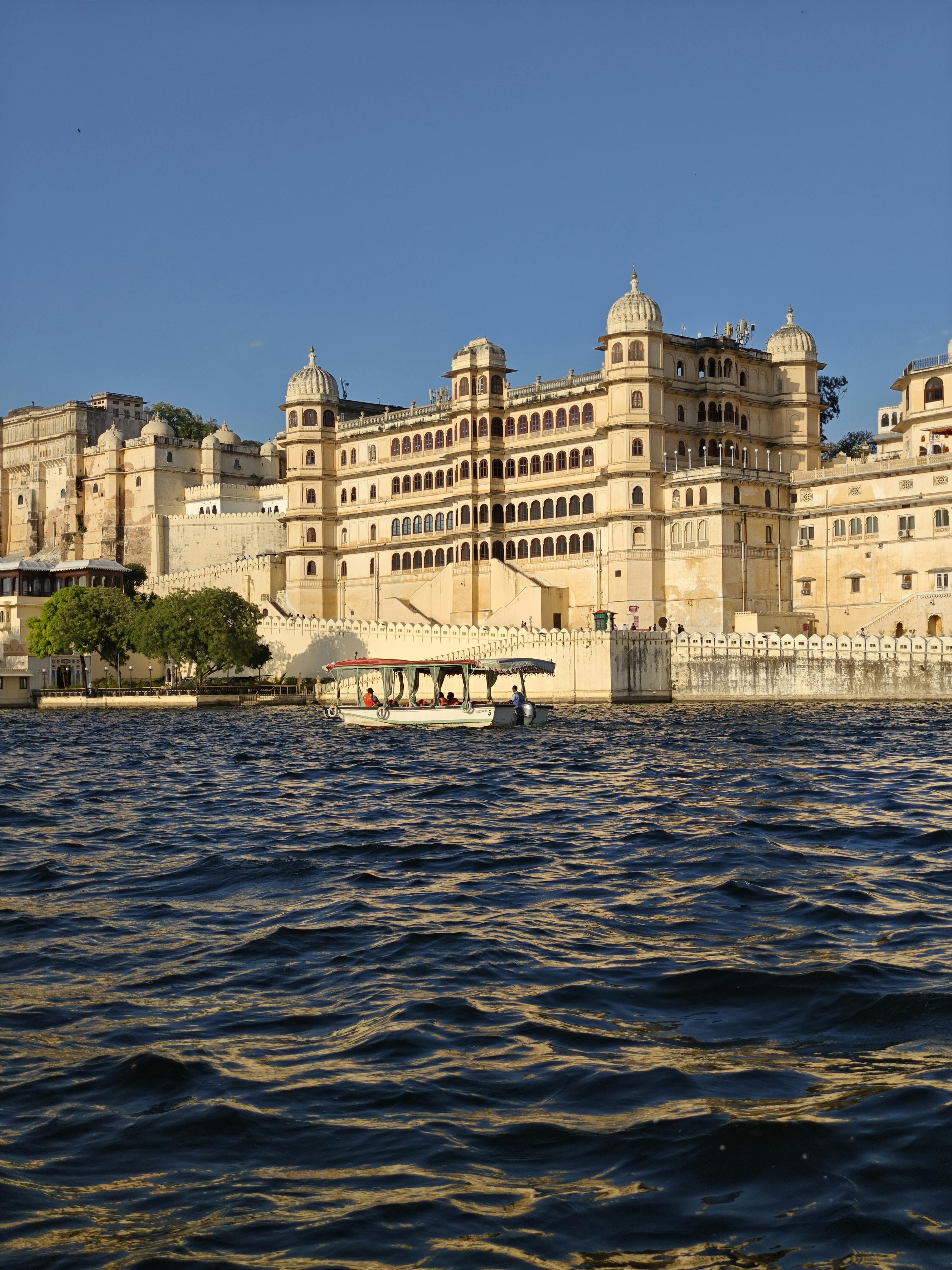 4-Day Private Udaipur & Mount Abu Tour