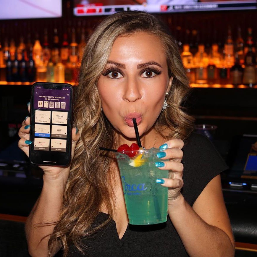 Downtown Las Vegas Bar Crawl: 5 Bars, 5 Drinks, & Poker Game