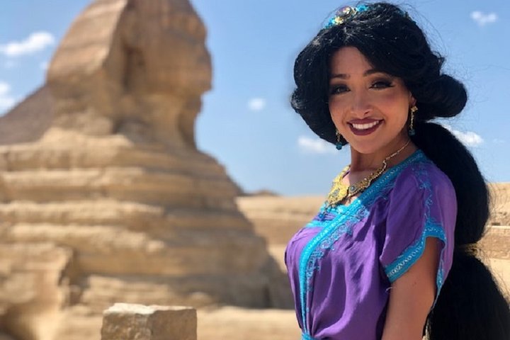 Sightseeing Day Tour to Egyptian Museum , Giza Pyramids, and Bazaar from Cairo