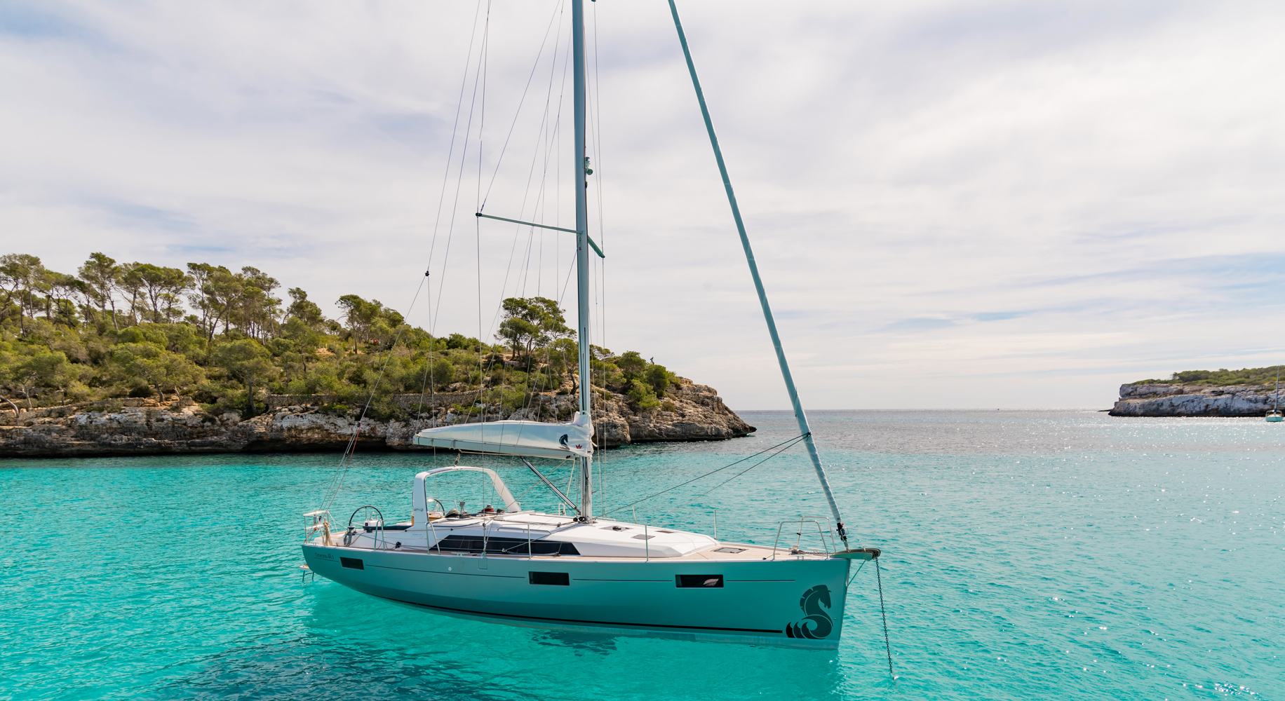 OCEANIS 41.1 – Private Boat Tour – Sunset (2:30)