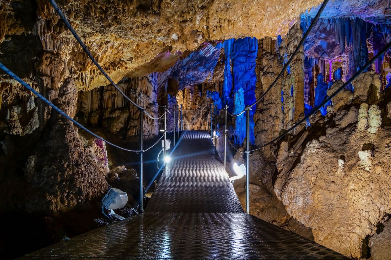 Private Tour from Rethymno: Sfendoni Cave and Psiloritis Day trip