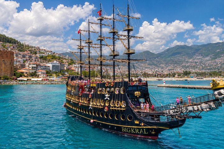 Big Kral Pirate Boat Tour With Free Drinks, Alcohol and Transfer