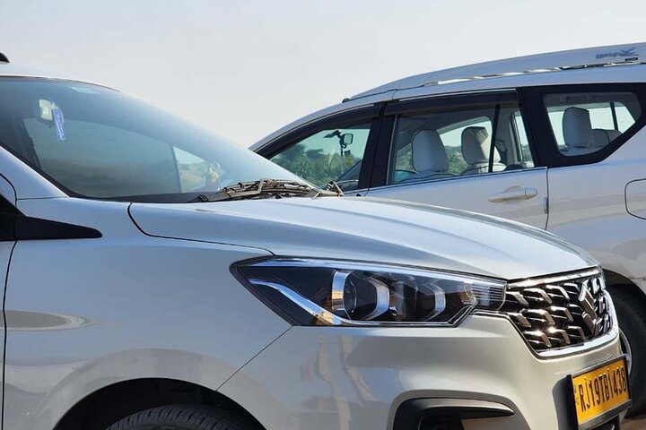 Private Transfer: Pushkar to Jaipur (One Way) – Sedan/SUV