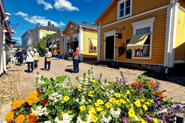 EXCLUSIVE Grand Walking Stockholm + FIKA with Local Guide****