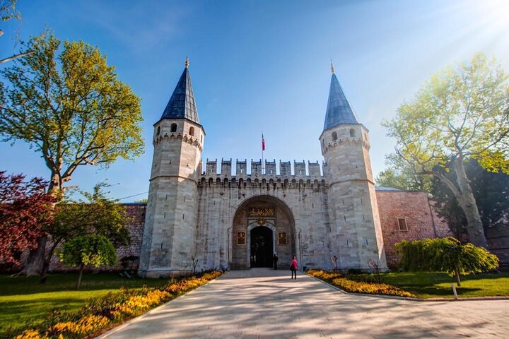 Istanbul Half Day Morning Topkapı Palace and Grand Bazaar Tour