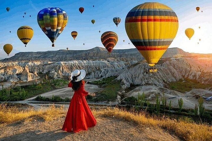 2-Day Cappadocia Adventure from Kemer with Hotel Stay