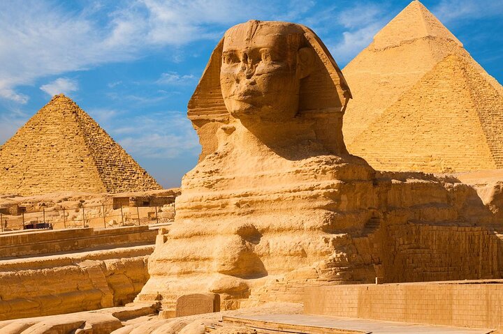 Half Day Tour to the Giza Pyramids and Sphinx Half Day Tour to the Giza Pyramids and Sphinx