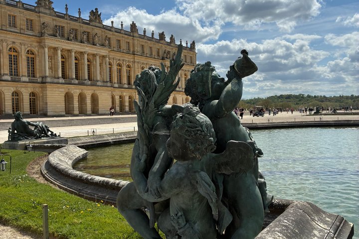 Visit of Versailles Jardins Trianon and entrance to the Château
