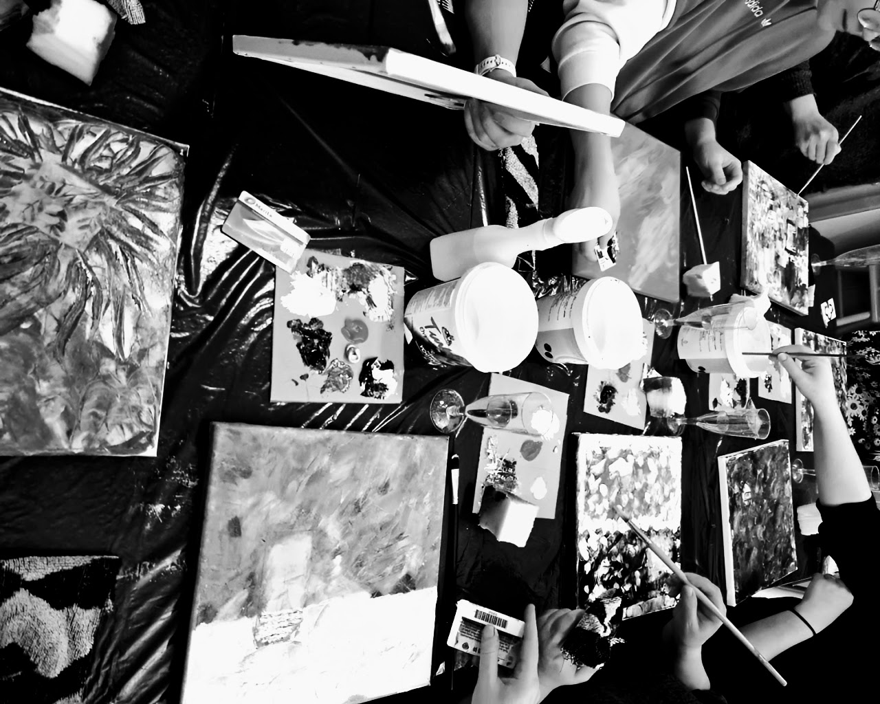 Barcelona Sip & Paint — Friday Social Barcelona Sip & Paint — Friday Social