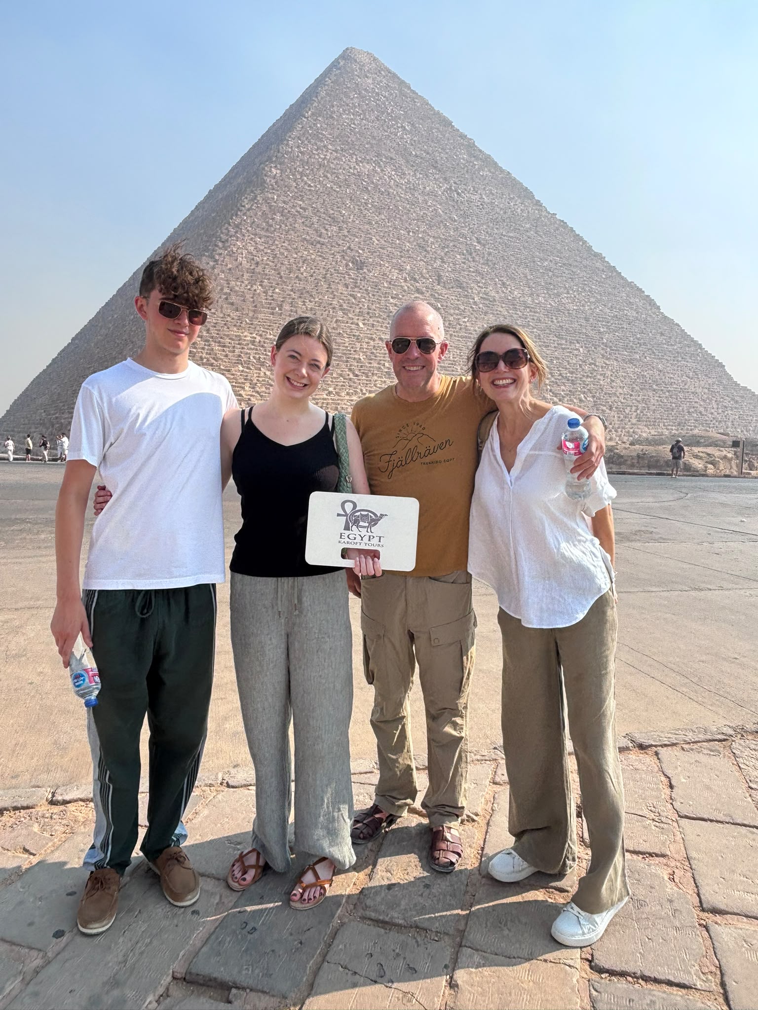 Top VIP Tour to Giza Pyramids, Grand Egyptian Museum and Nile Cruise